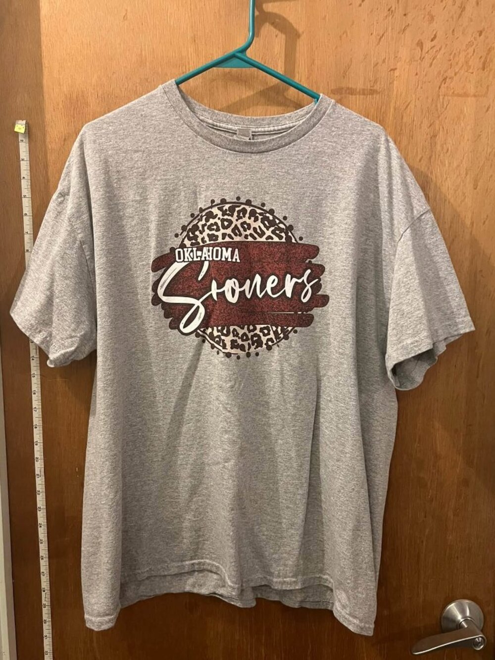 Size XL - OU Sooners - Gray Short Sleeve T-Shirt
